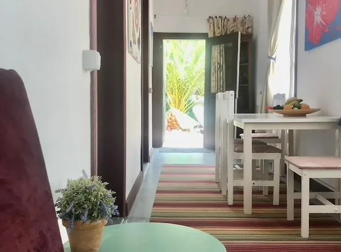 Casa Vivaqi Tenerife * 格拉纳迪利亚-德阿沃纳